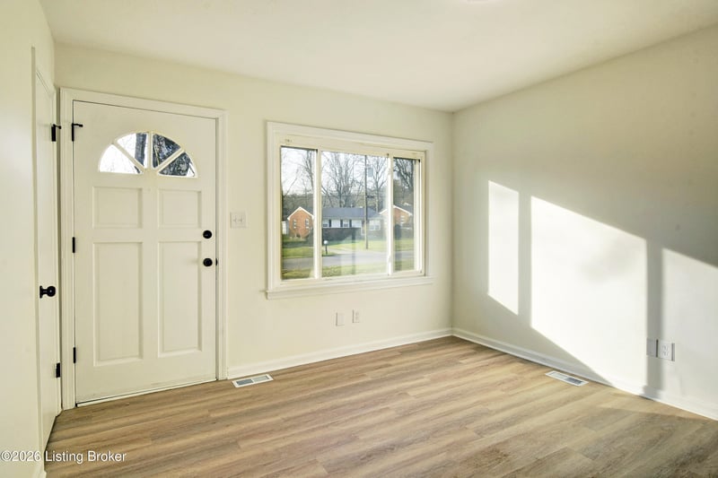 10622 Charlene Dr, Fairdale, KY 40118