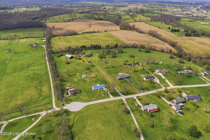 1065 Highview Dr, Lawrenceburg, KY 40342
