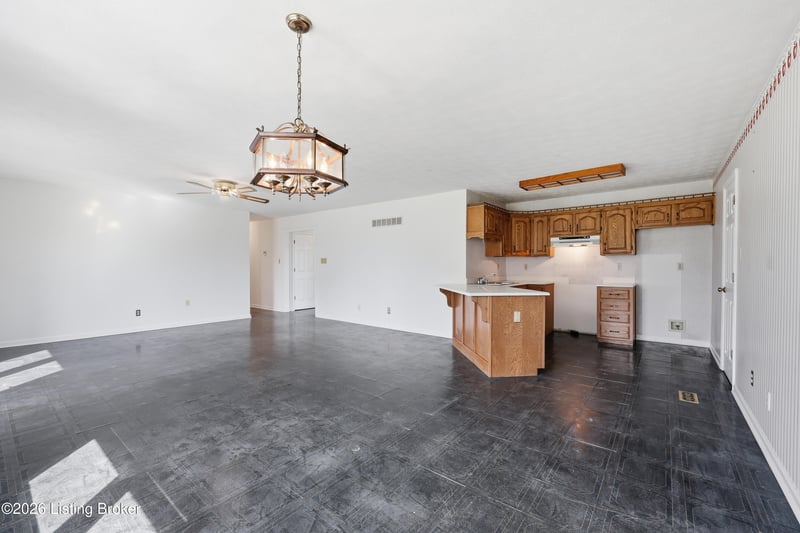 1065 Highview Dr, Lawrenceburg, KY 40342