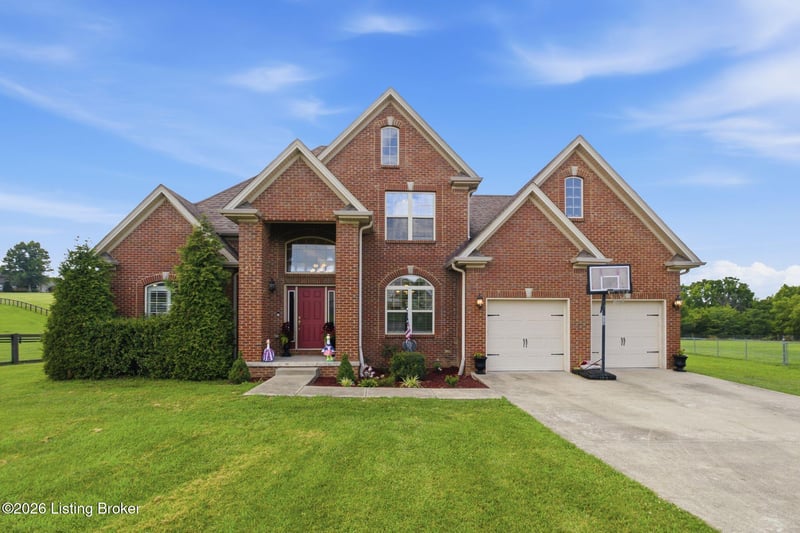 1065 Running Brook Dr, Lawrenceburg, KY 40342