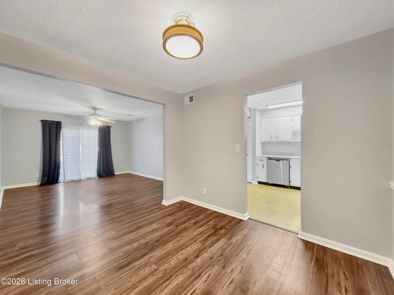 107 Algiers Ct #APT 2, Louisville, KY 40218
