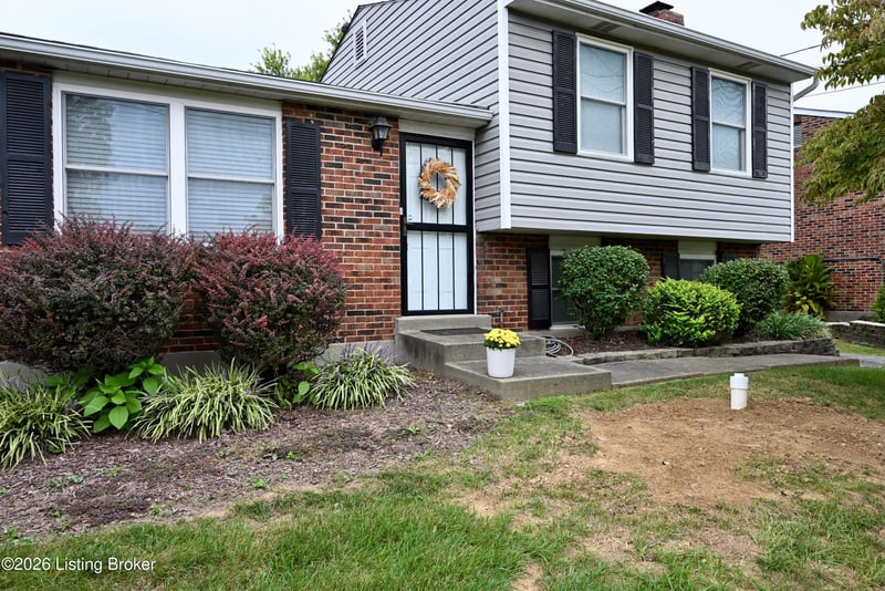 107 Canyon Ct, Louisville, KY 40229
