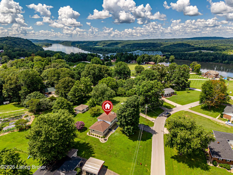 107 Donna Dr, Brandenburg, KY 40108