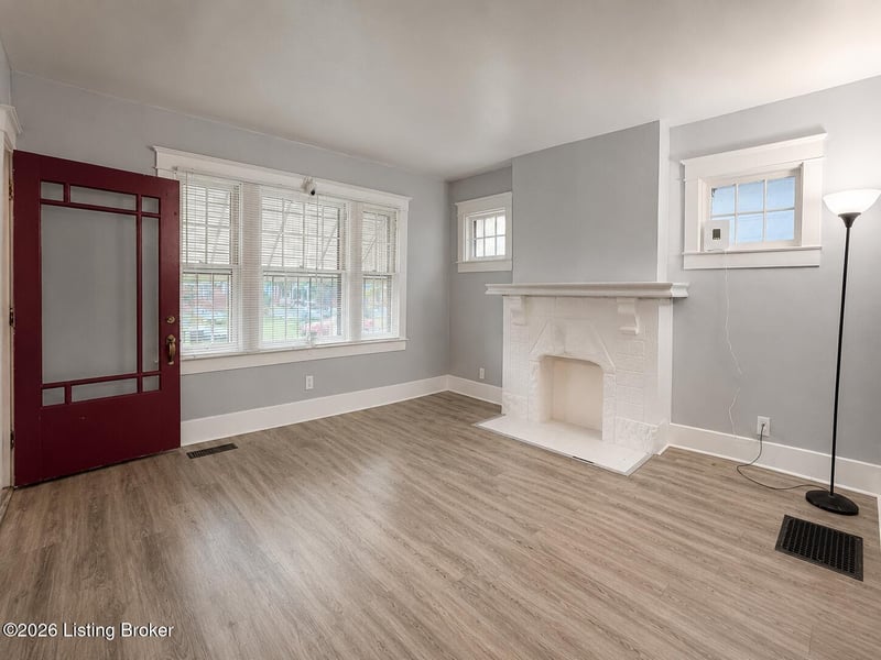 107 N 37th St, Louisville, KY 40212