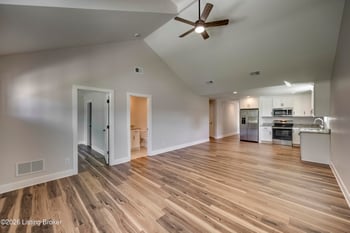 107 N Kennett Ave, Bardstown, KY 40004