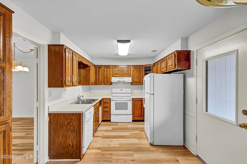 107 Shelby Pointe Dr, Louisville, KY 40223