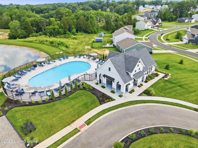 107 Wildflower Ct, Mt Washington, KY 40047