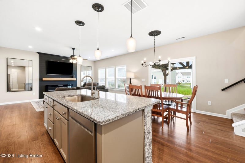 107 Wildflower Ct, Mt Washington, KY 40047