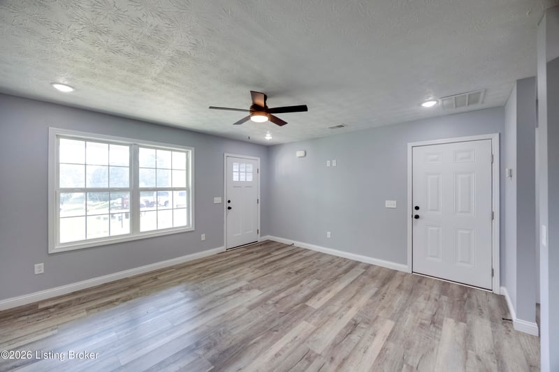 107 Winter Smith Ct, Elizabethtown, KY 42701