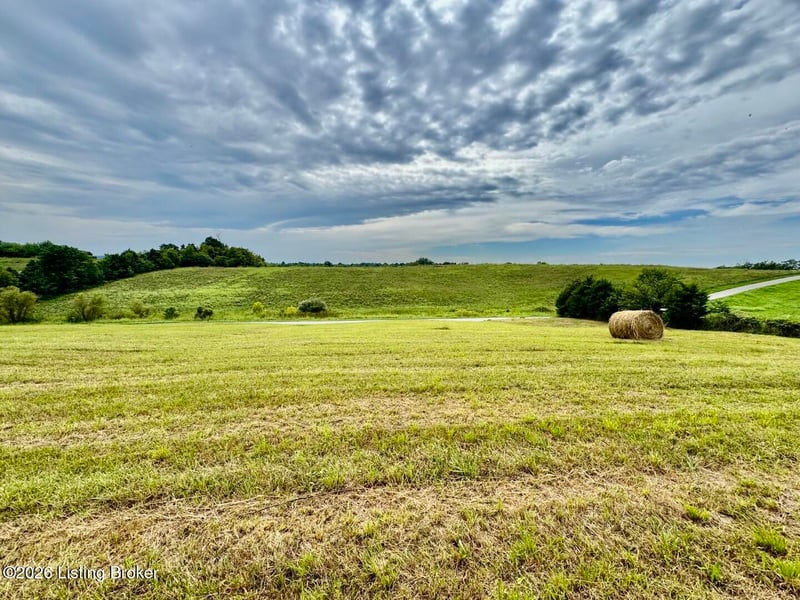 1070-1 Logan Rd, Gravel Switch, KY 40328