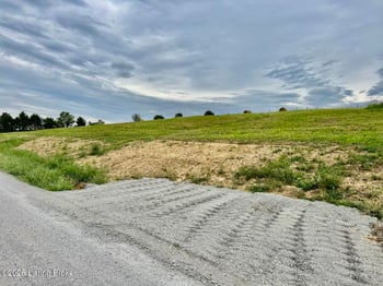 1070-3 Logan Rd, Gravel Switch, KY 40328