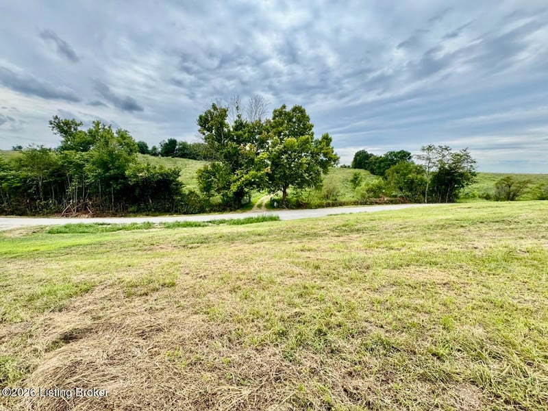 1070-4 Logan Rd, Gravel Switch, KY 40328