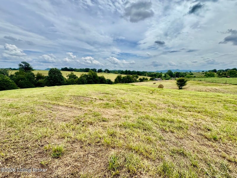 1070-5 Logan Rd, Gravel Switch, KY 40328