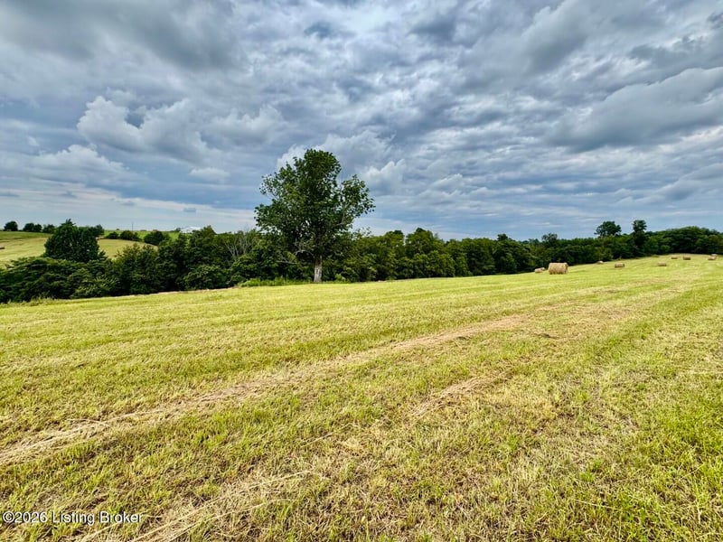 1070-7 Logan Rd, Gravel Switch, KY 40328