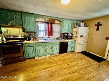 1070 Logan Rd, Gravel Switch, KY 40328