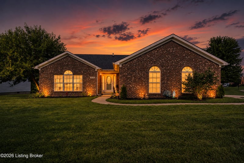 10700 Black Walnut Blvd, Louisville, KY 40229