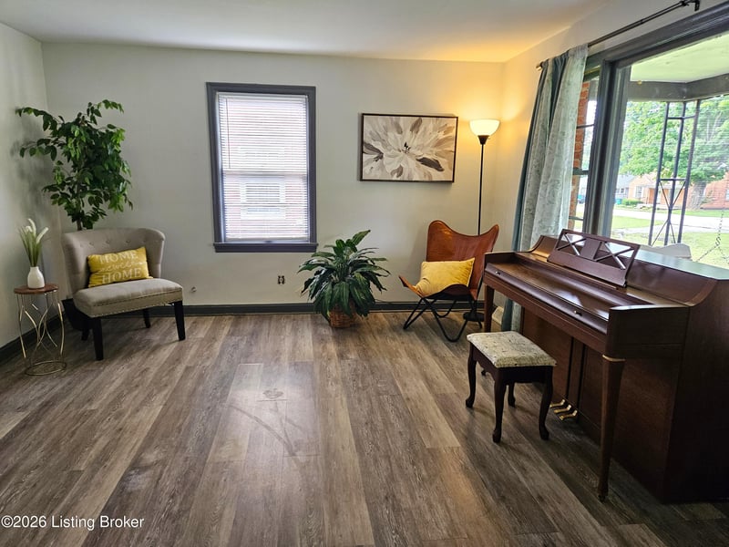 10714 June Dr, Fairdale, KY 40118