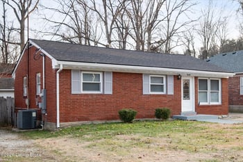 10719 Charlene Dr, Fairdale, KY 40118