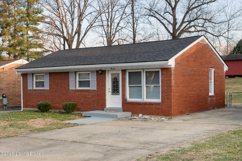 10719 Charlene Dr, Fairdale, KY 40118