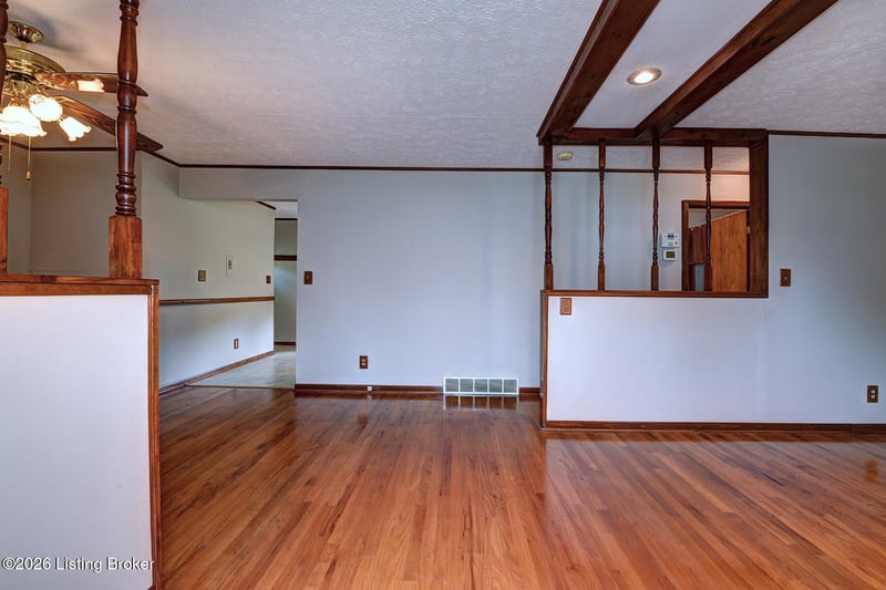 1077 Dotland Cir, Shelbyville, KY 40065