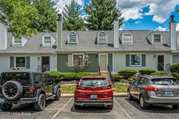 10774 Colonial Woods Ct, Louisville, KY 40223