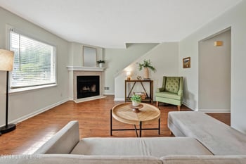 10787 Colonial Woods Way, Louisville, KY 40223