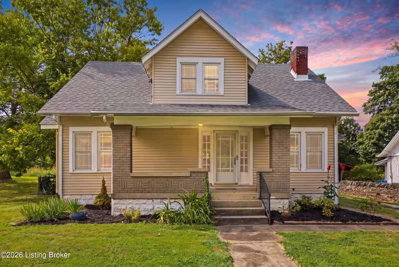 108 1st St, Simpsonville, KY 40067
