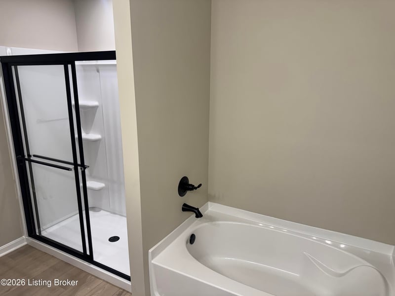 108 Hearthstone Ln, Radcliff, KY 40160