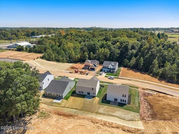 108 Hearthstone Ln, Radcliff, KY 40160