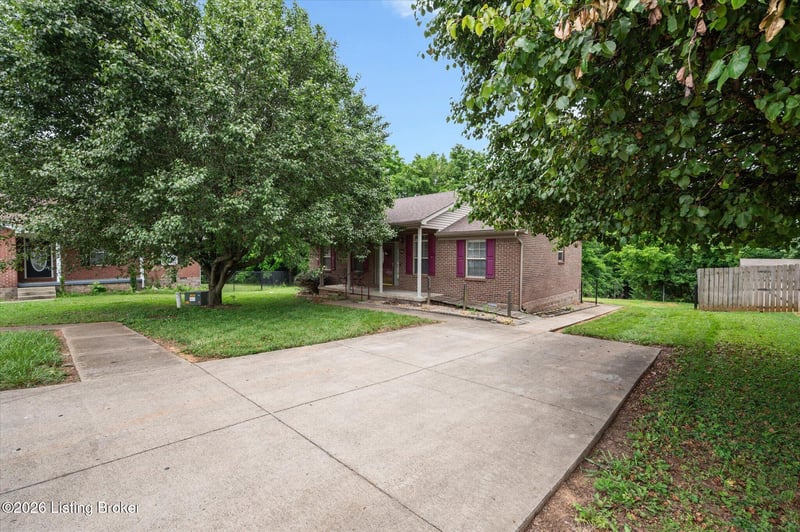 108 Kenton Dr, Bardstown, KY 40004