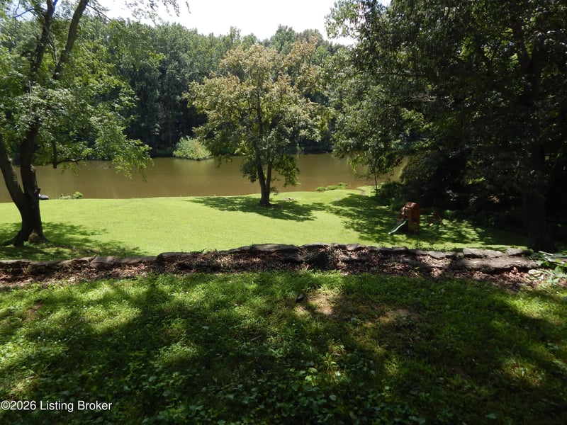 108 Lakeshore Dr, Hardinsburg, KY 40143