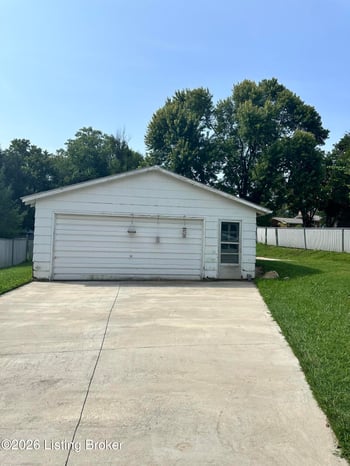 108 W Forest Ave, Hodgenville, KY 42748