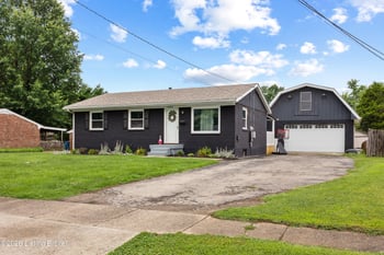 10804 Golden Dr, Louisville, KY 40272