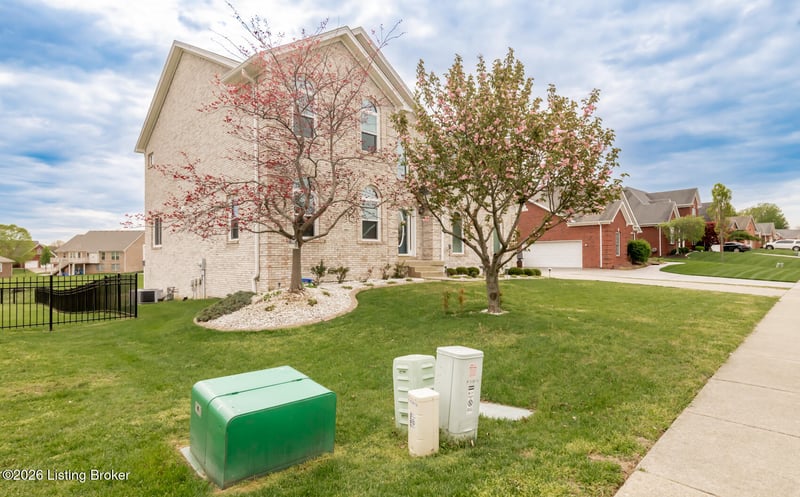 10810 Bardstown Woods Blvd, Louisville, KY 40291