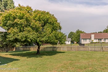 10815 Silvermoon Ct, Louisville, KY 40241