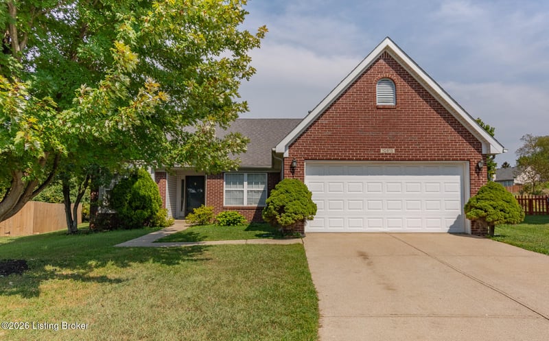 10815 Silvermoon Ct, Louisville, KY 40241