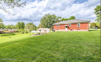 1082 Forrest View Dr, Louisville, KY 40219