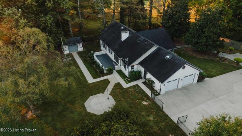 109 B Clark Rd, Russell Springs, KY 42642
