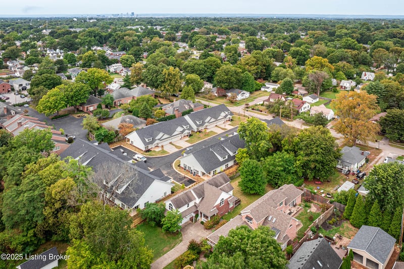 109 Wellston Pl, Louisville, KY 40207