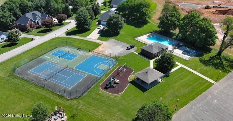 109 Woodhill Rd, Bardstown, KY 40004