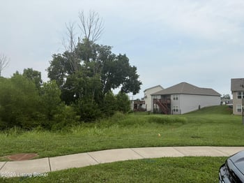 10903 Hidden Trail Ct, Louisville, KY 40229