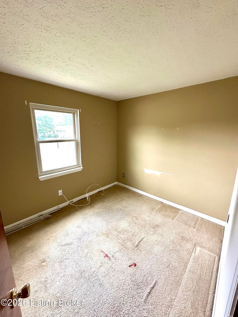 10903 Lanette Ct, Louisville, KY 40229