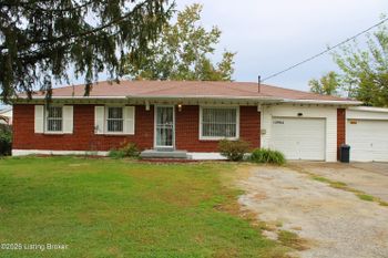 10904 Deering Rd, Louisville, KY 40272