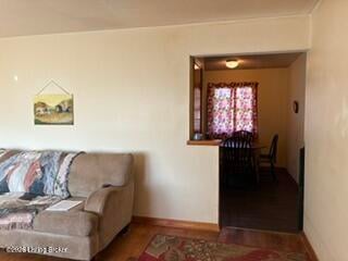 10906 Albion Dr, Louisville, KY 40272