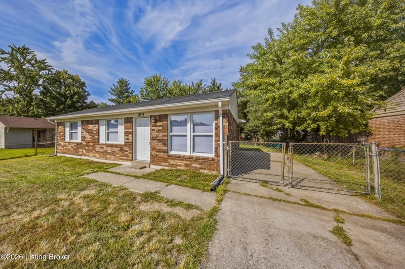 10914 Waycross Ave, Louisville, KY 40229