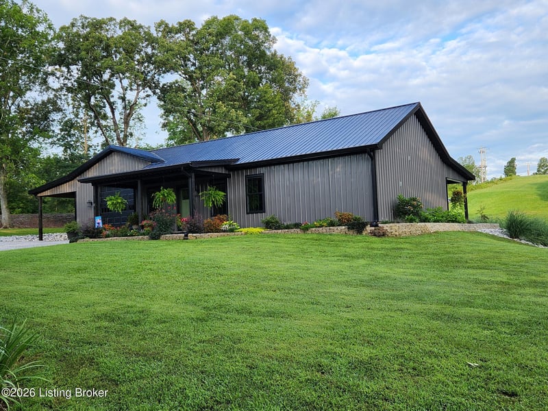 11 Halbrook Ln, Benton, KY 42025