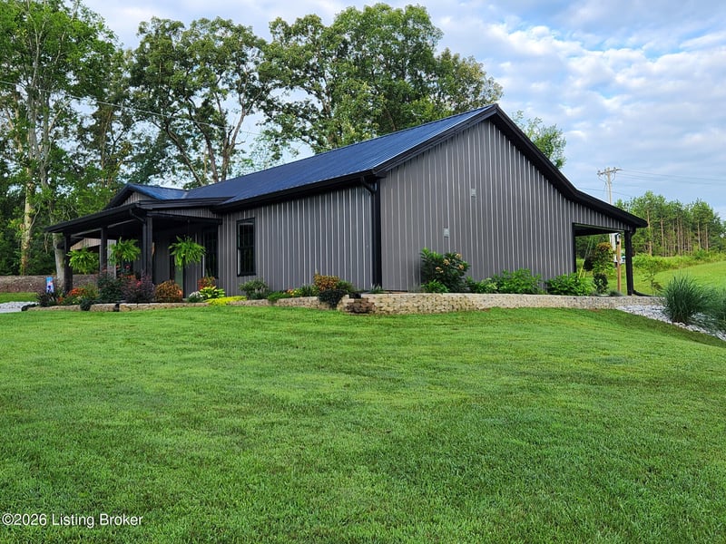11 Halbrook Ln, Benton, KY 42025