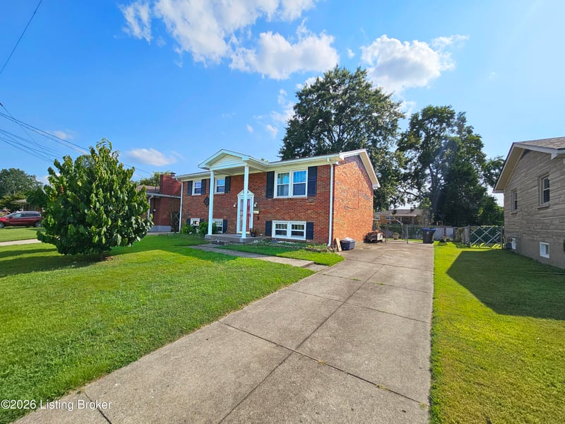 110 Alvina Way, Louisville, KY 40214