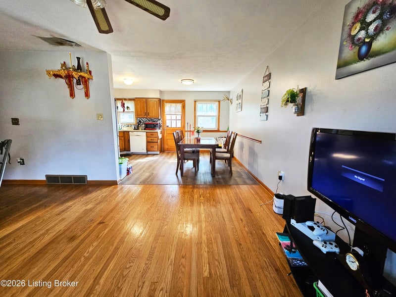 110 Alvina Way, Louisville, KY 40214