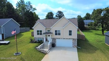 110 Brookhaven Dr, Vine Grove, KY 40175